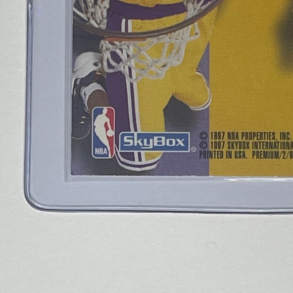 Kobe Bryant Skybox Premium Rookie Card - Picture 5 of 10